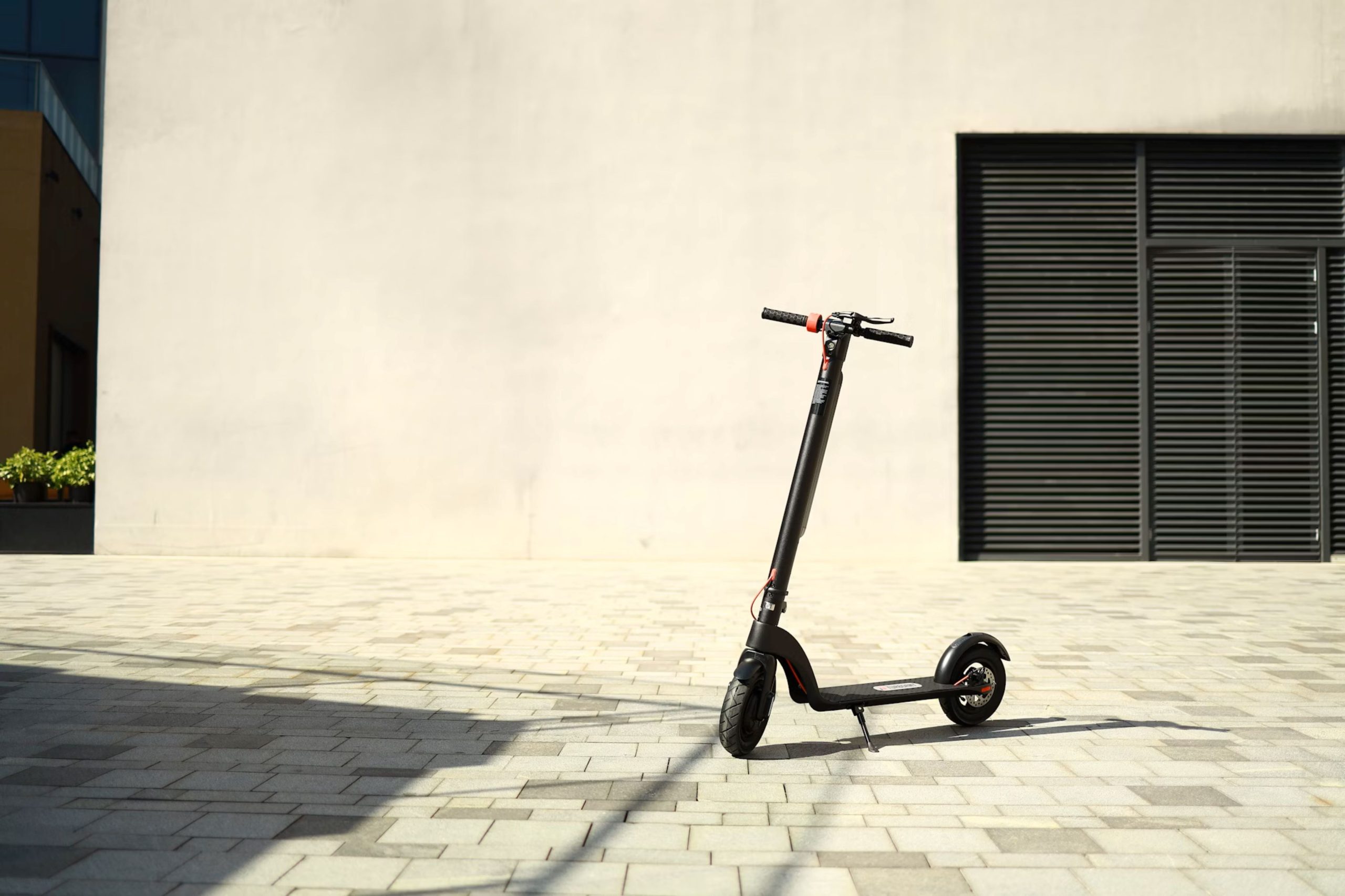 Razor E175 Electric Scooter Explore Efficiency and Convenience