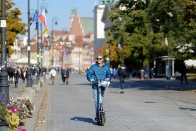 how electric scooter works